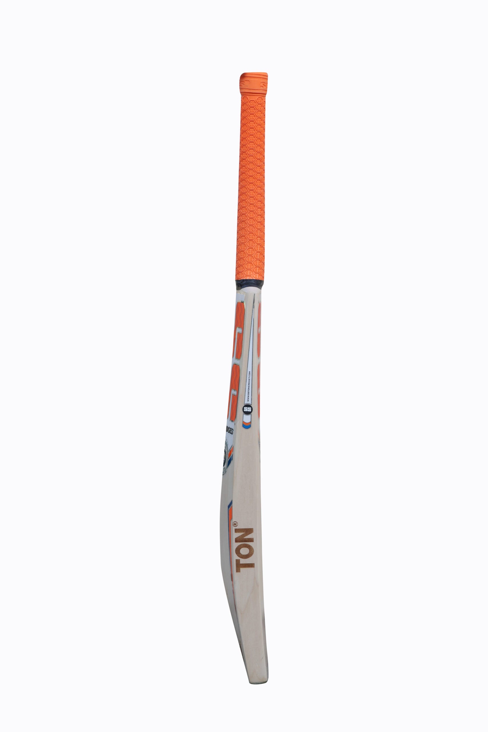 SS cricket bat built for training and competitive matches