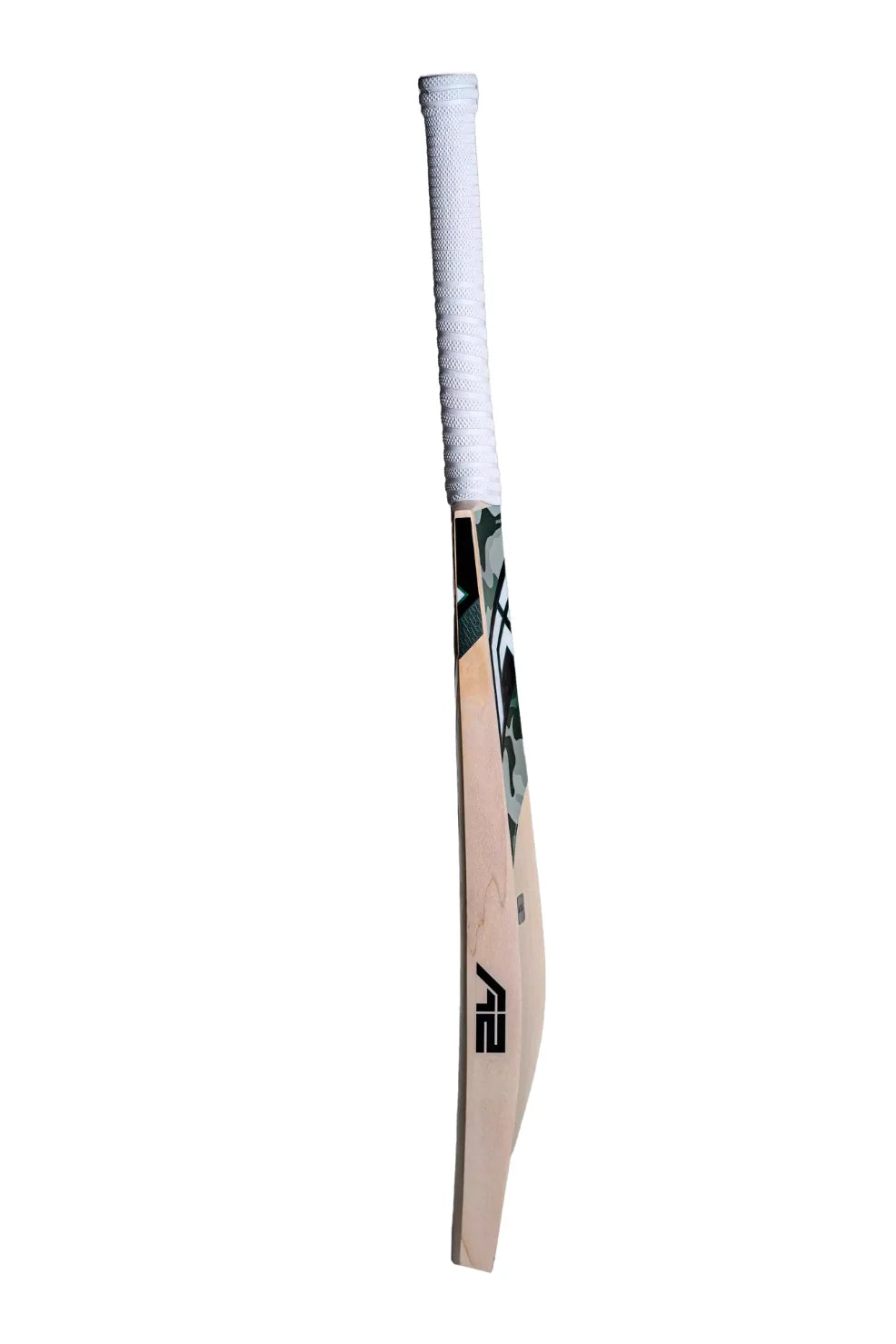 Comfortable handle grip of A2 Coronet cricket bat for better control