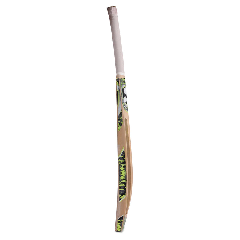 Balanced cricket bat for faster swing and better shot timing