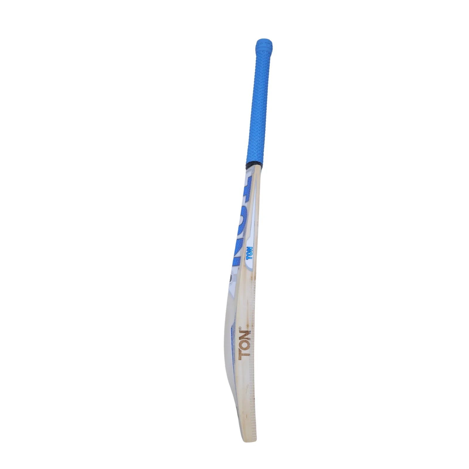 Balanced SS cricket bat designed for control and timing